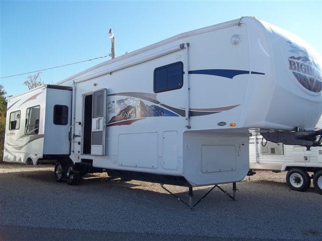 Used 2008 Heartland Bighorn 3600 Fifth Wheel For Sale
